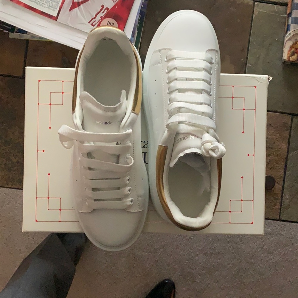 Alexander McQueen Oversized Sneaker